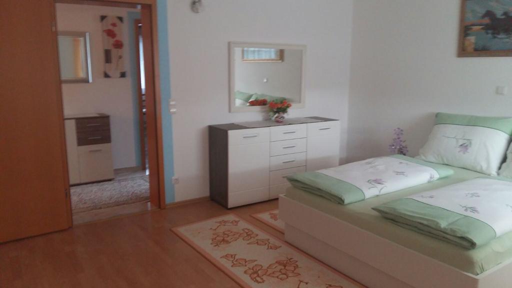 Apartments M&M Terzic Porec Esterno foto